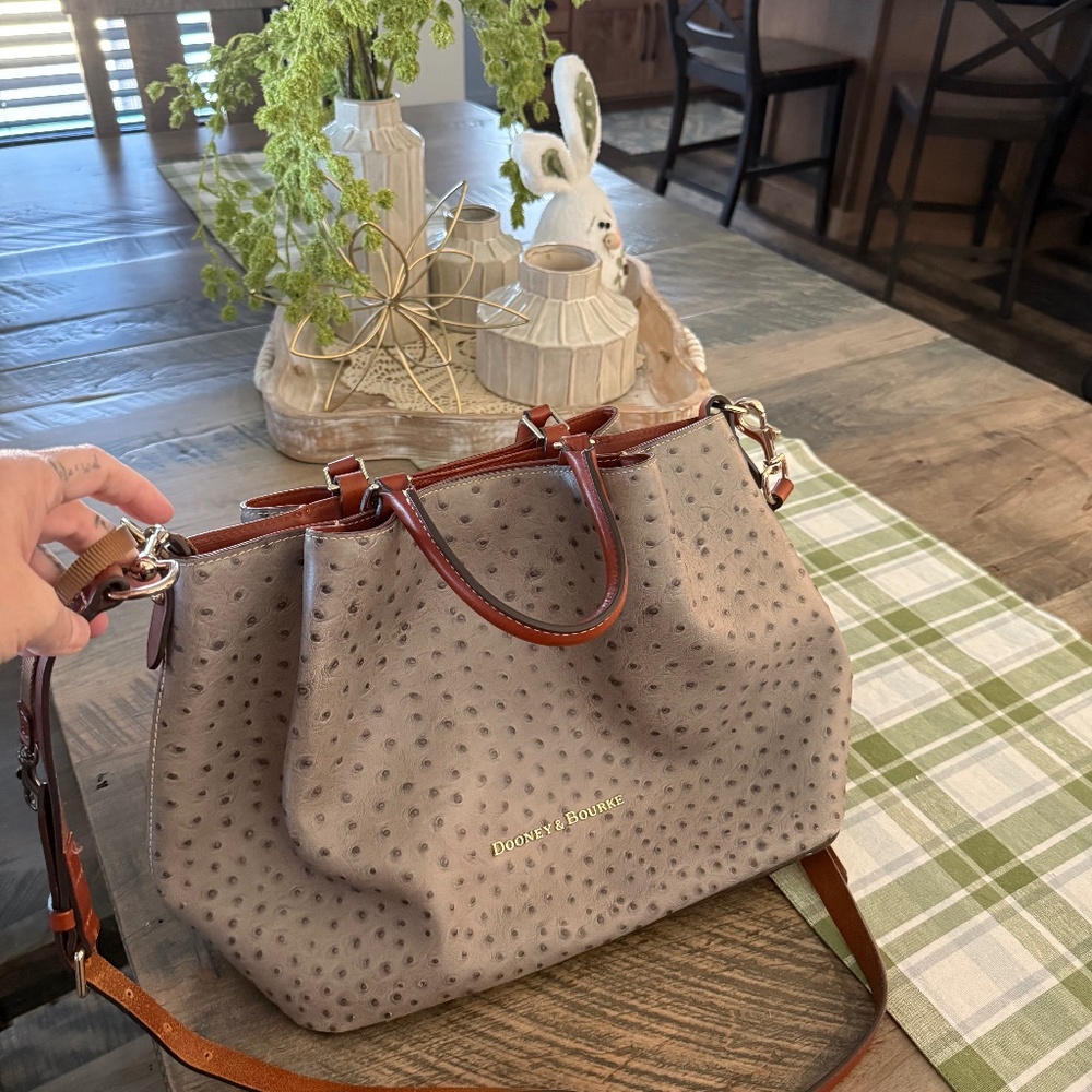 Dooney & Bourke Bag